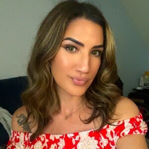 Meet your Posher, Joy